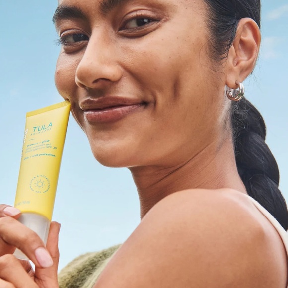 Tula Probiotic Skincare- Protect and Glow - Picture 8 of 13